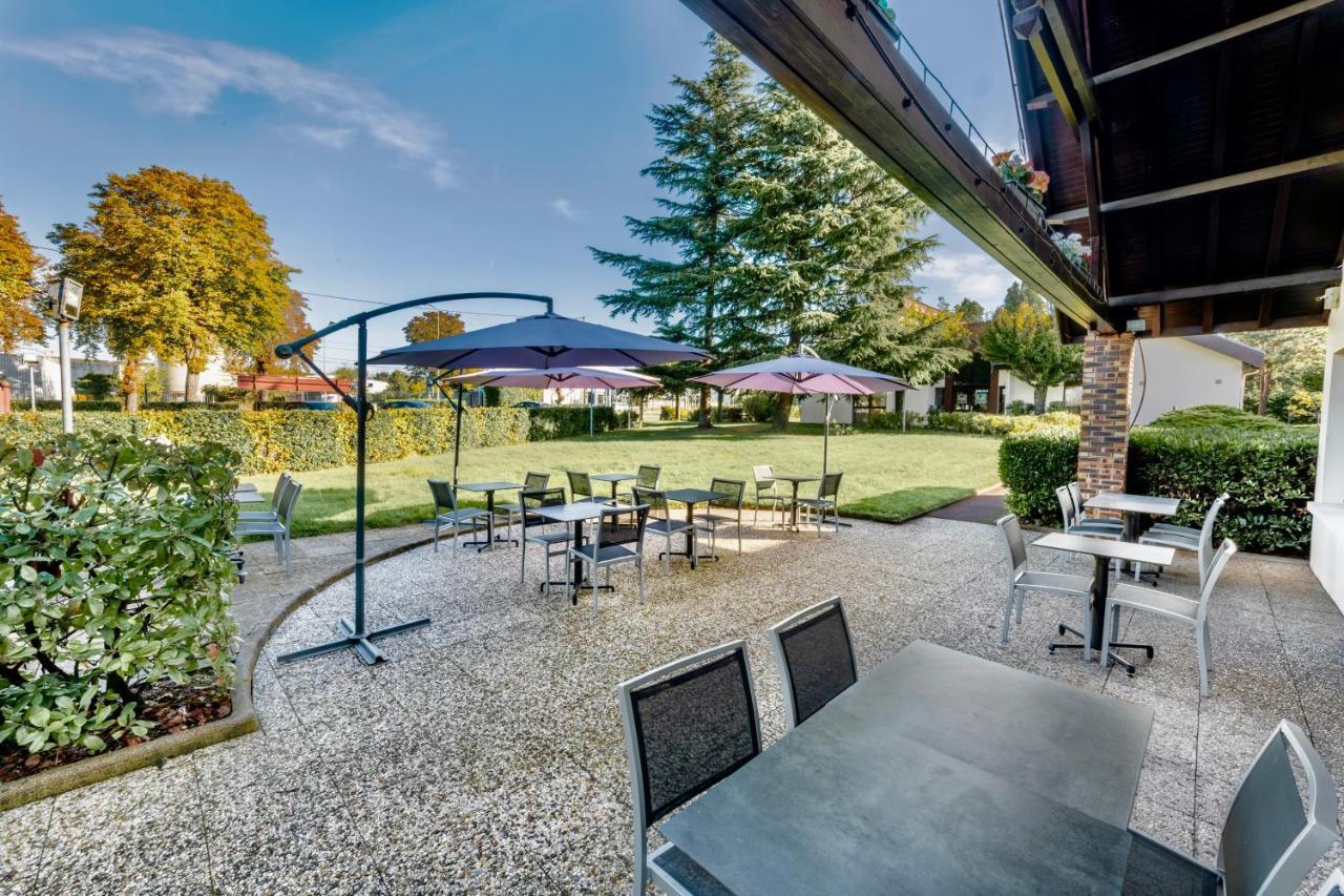 Kyriad Hotel Meaux Zewnętrze zdjęcie