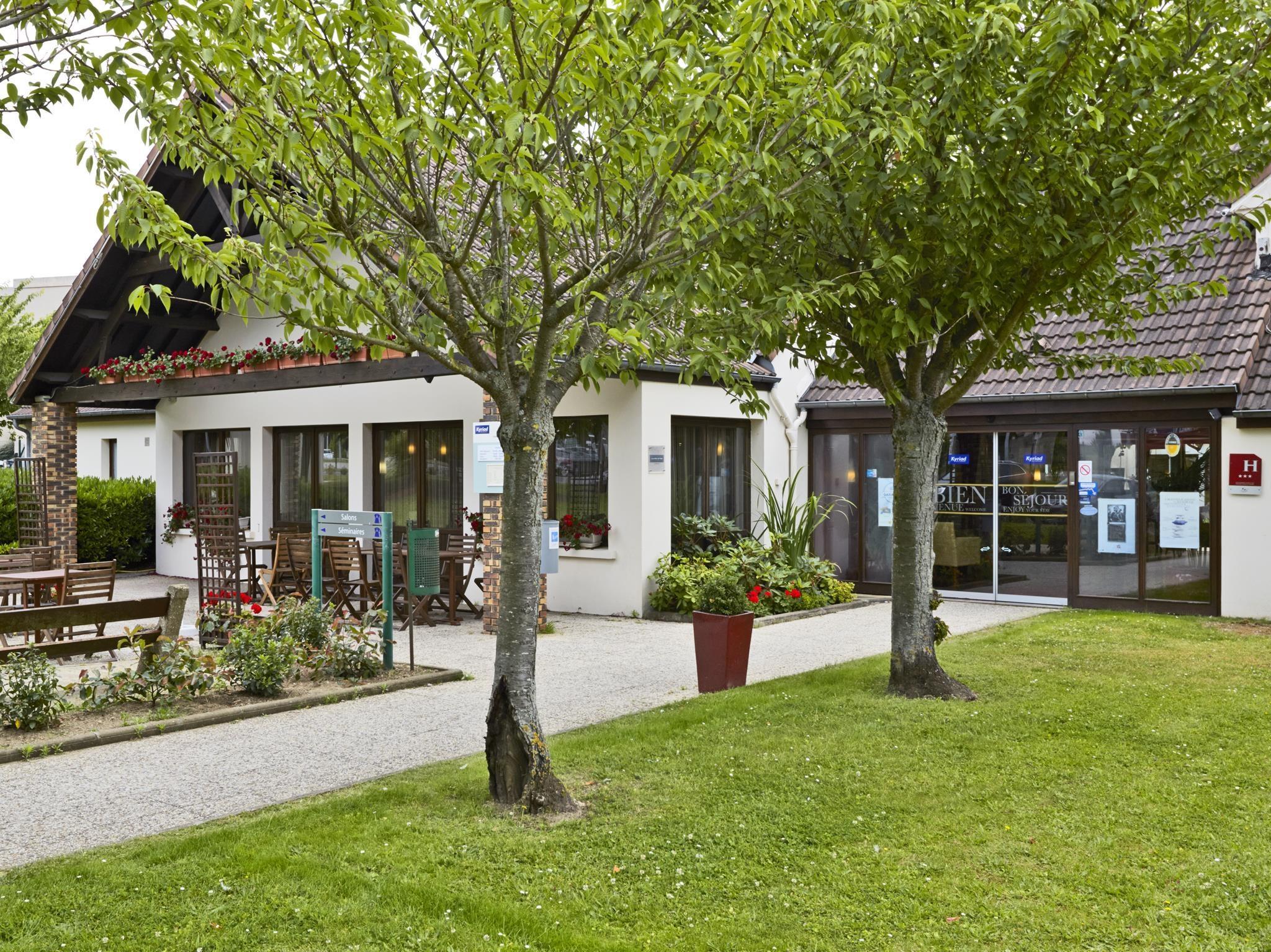 Kyriad Hotel Meaux Zewnętrze zdjęcie