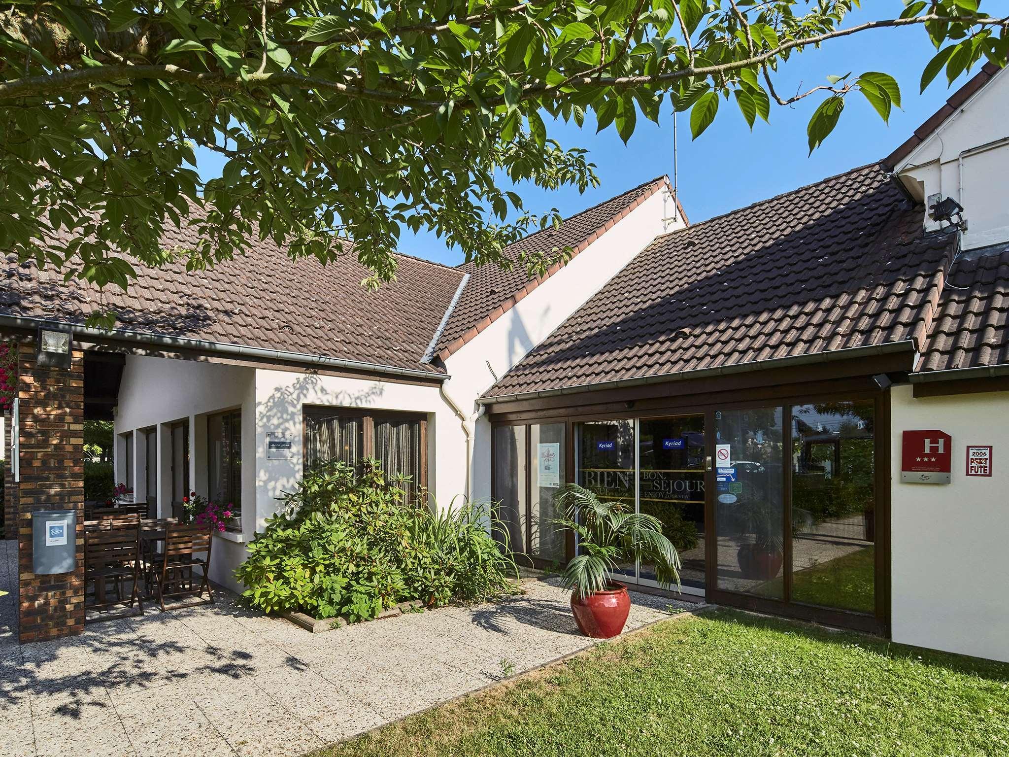 Kyriad Hotel Meaux Zewnętrze zdjęcie