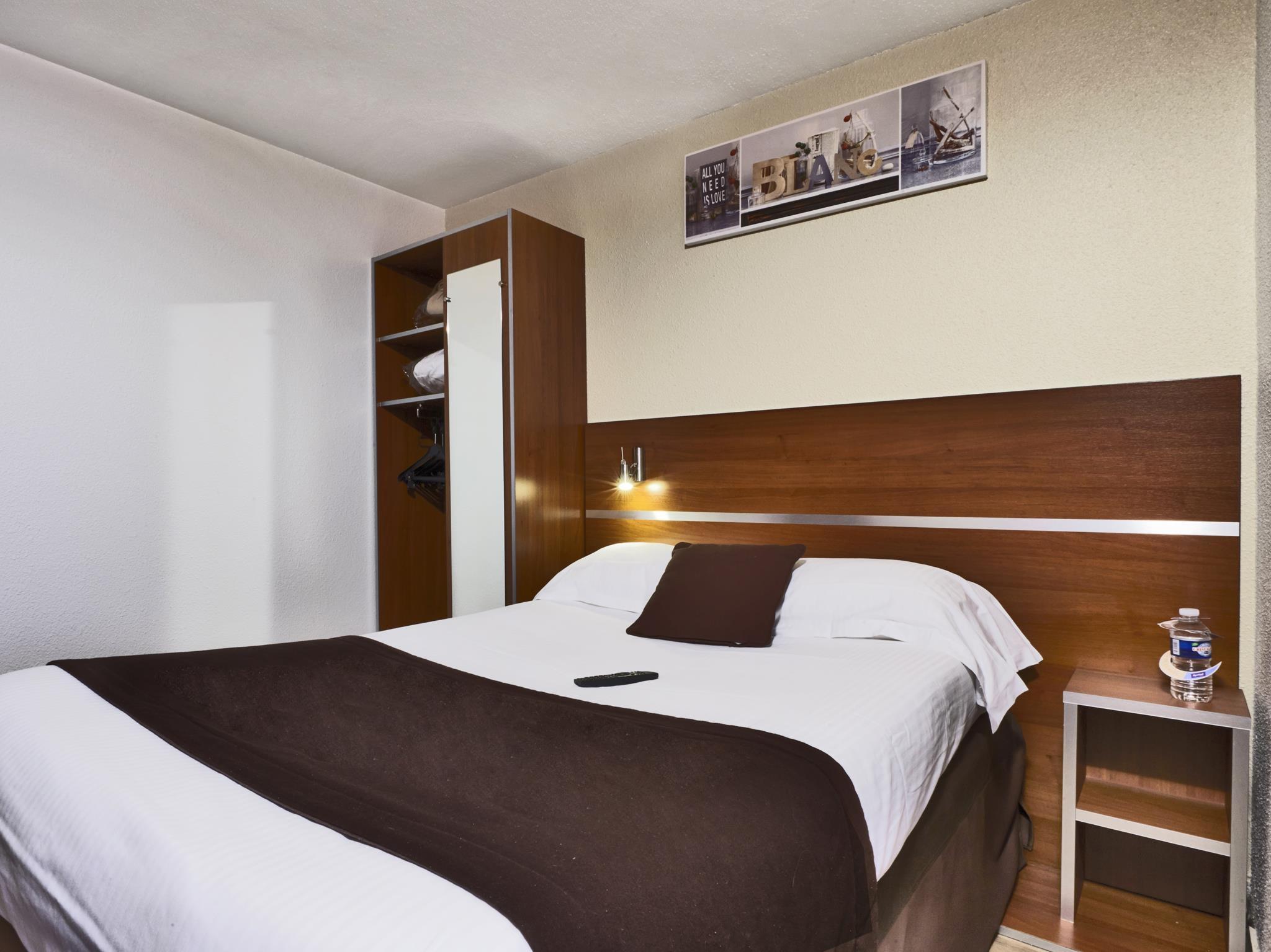 Kyriad Hotel Meaux Zewnętrze zdjęcie