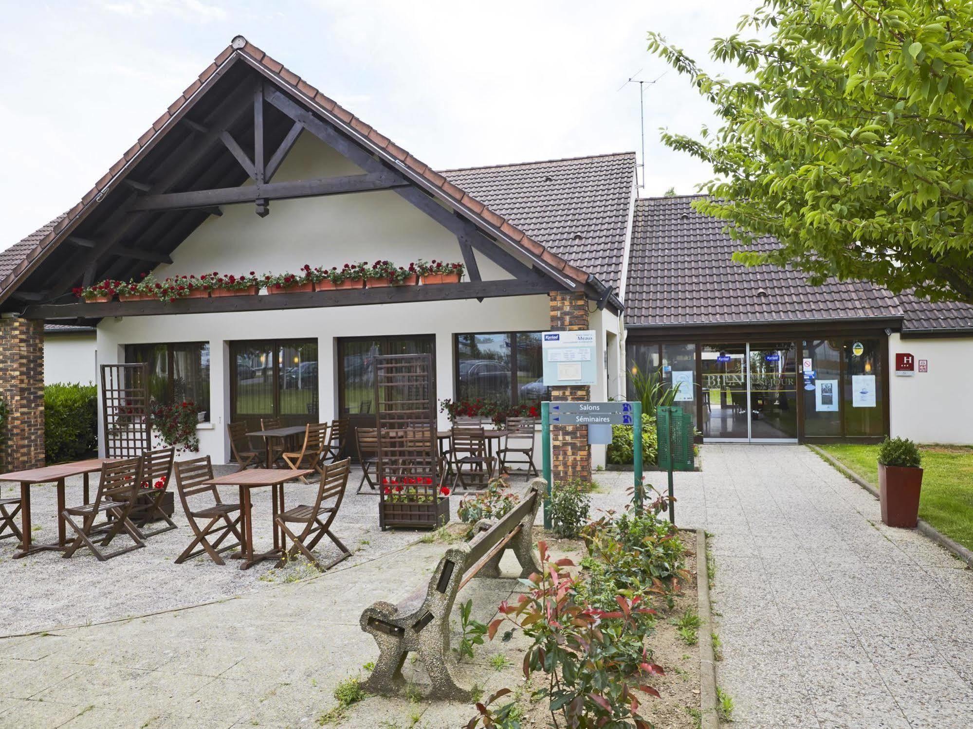 Kyriad Hotel Meaux Zewnętrze zdjęcie